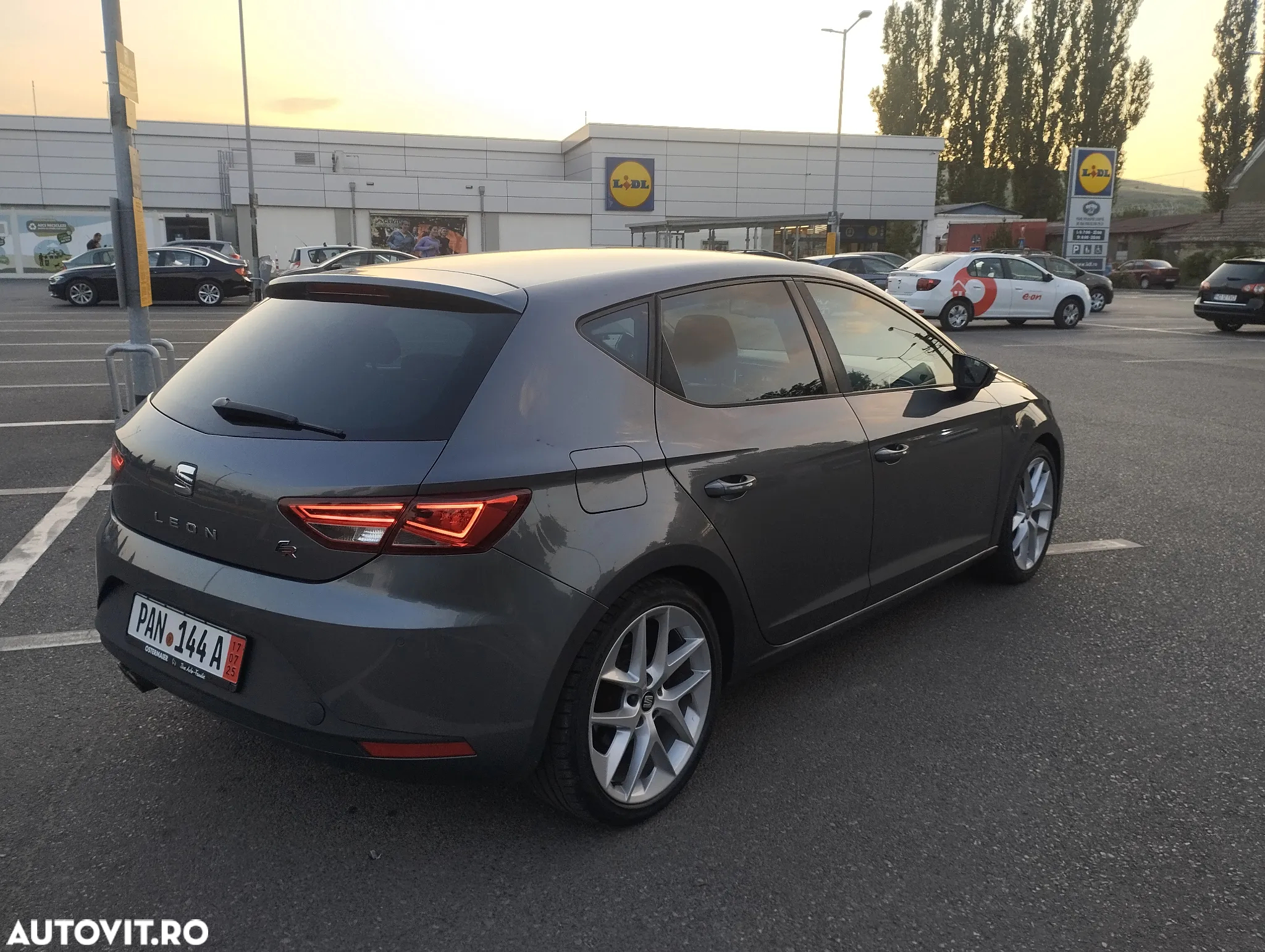 Seat Leon 2.0 TDI DPF Start&Stop FR - 4