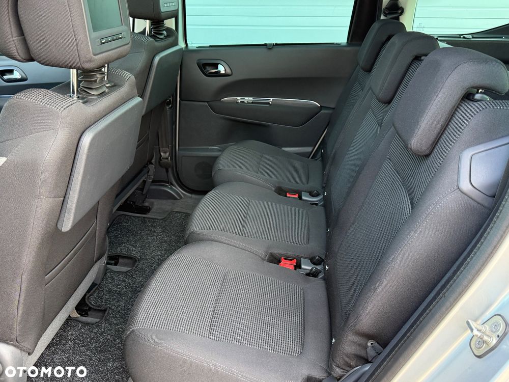 Peugeot 5008 - 24