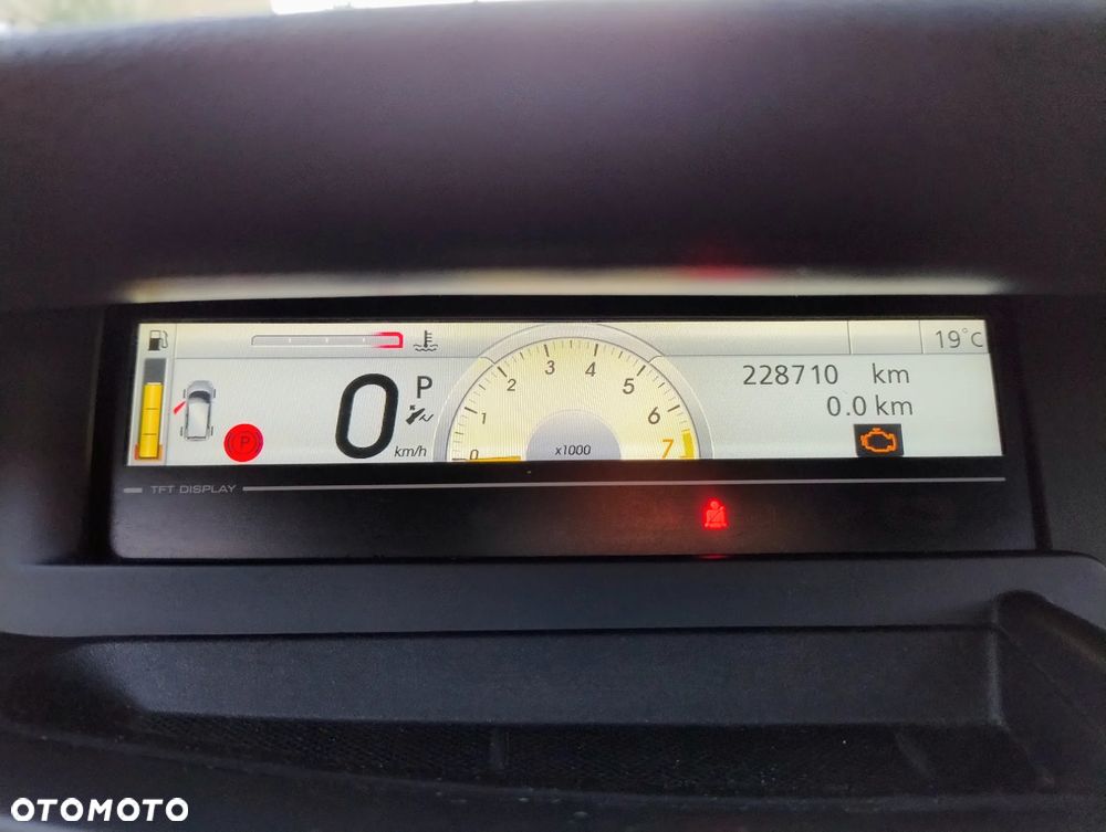 Renault Scenic 2.0 16V Privilege CVT - 28