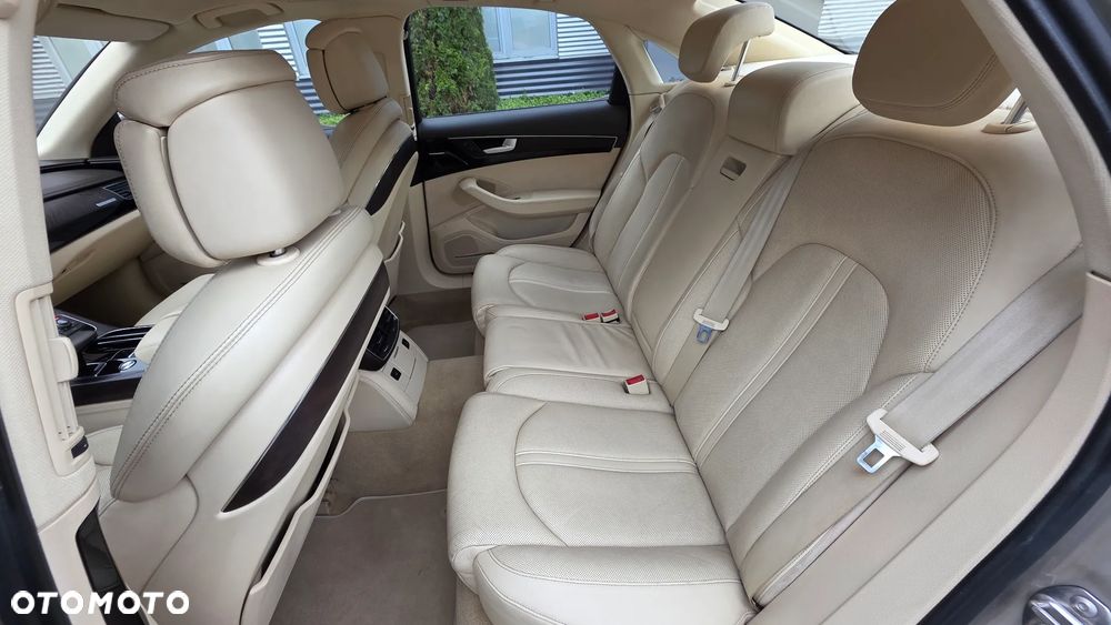 Audi A8 4.2 TDI Quattro - 14
