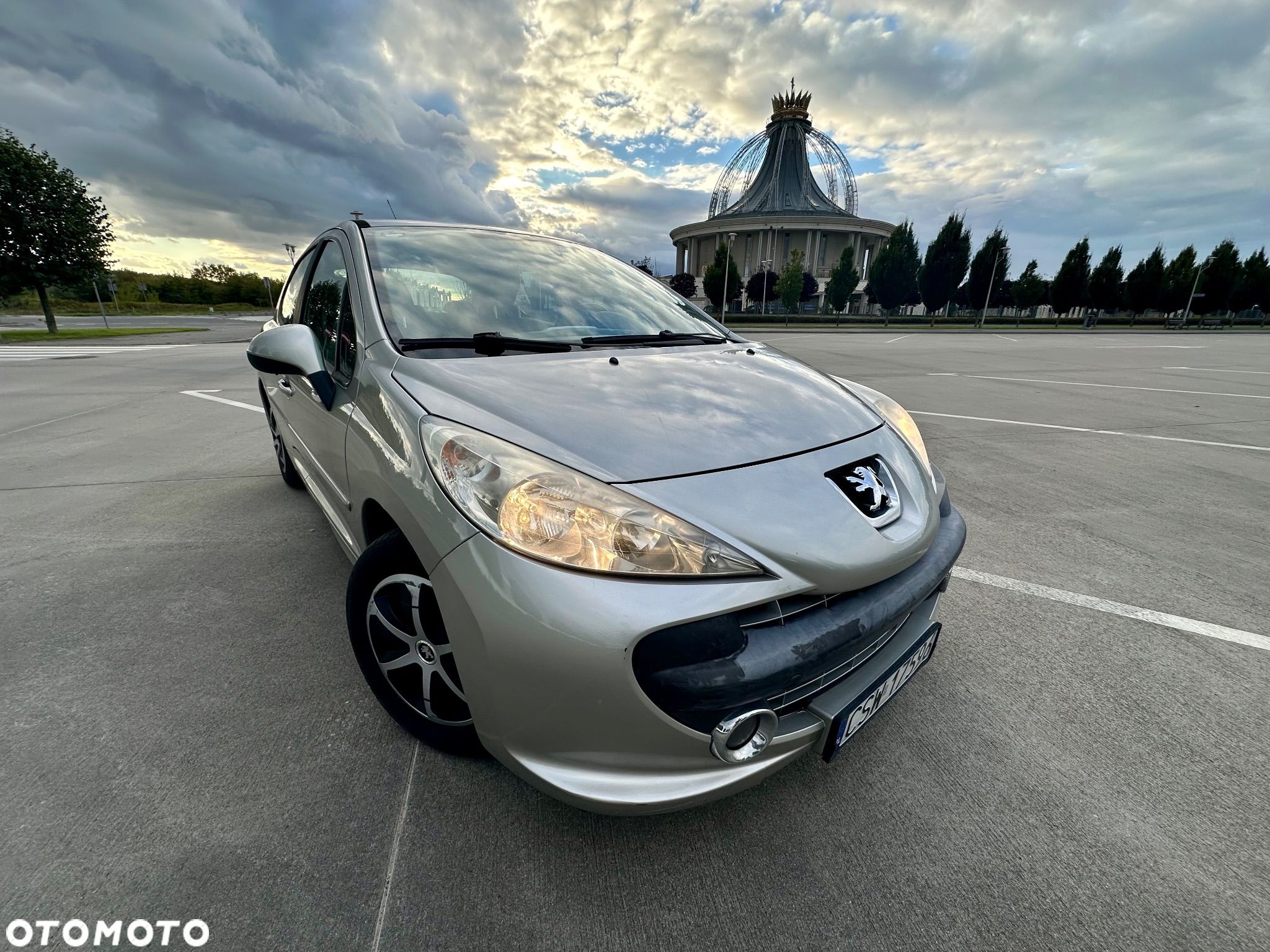 Peugeot 207 - 1