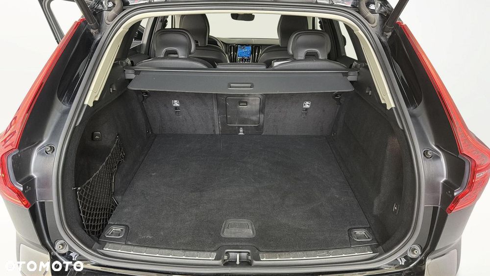 Volvo XC 60 B4 D AWD Core - 18