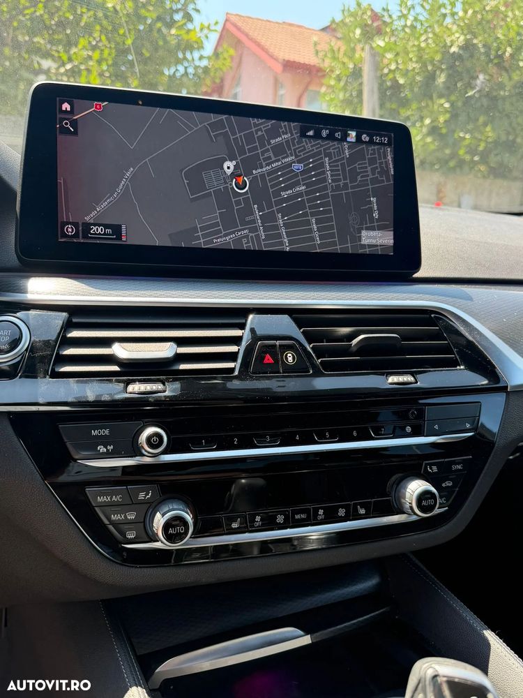 BMW Seria 5 520d xDrive AT MHEV - 27