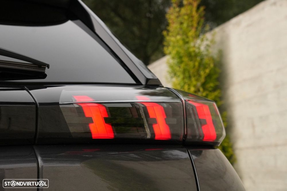 Peugeot 2008 1.2 PureTech Allure Pack - 29