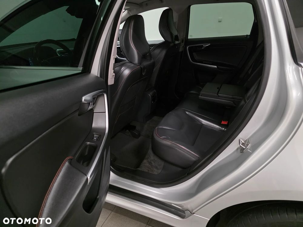 Volvo XC 60 D3 Geartronic Ocean Race - 32