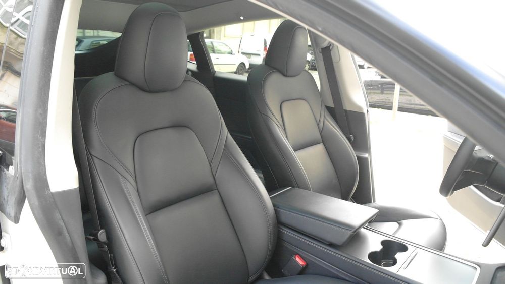 Tesla Model Y Long Range Tração Integral - 28