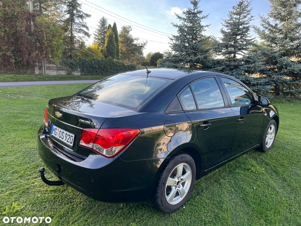Chevrolet Cruze 1.6 LS - 4