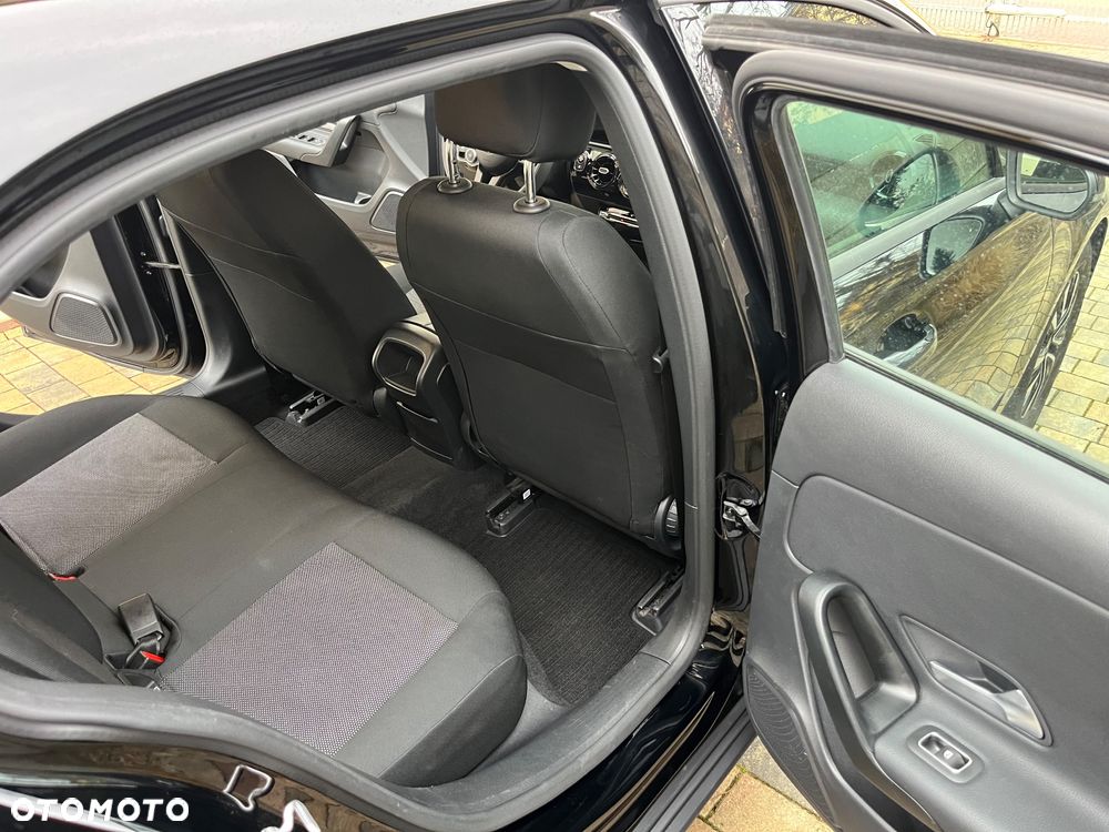 Mercedes-Benz Klasa A 180 d 7G-DCT Edition 19 - 18