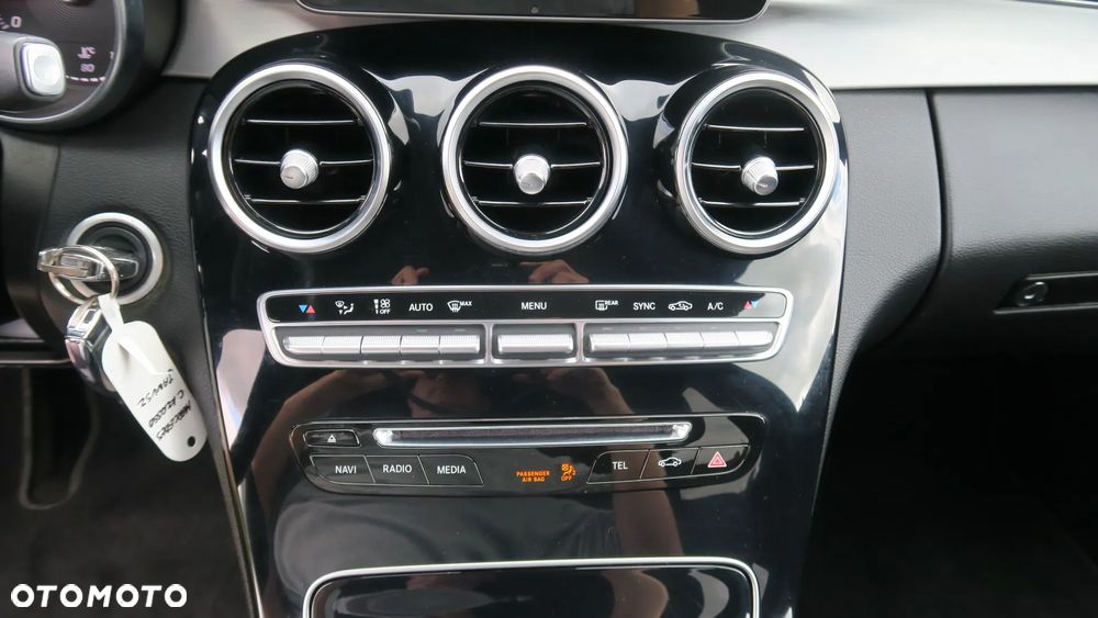 Mercedes-Benz Klasa C 200 7G-TRONIC Avantgarde - 24