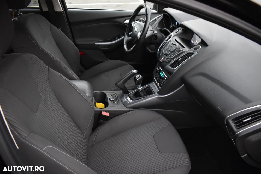 Ford Focus 1.6 TDCI DPF Start-Stopp-System Titanium - 11