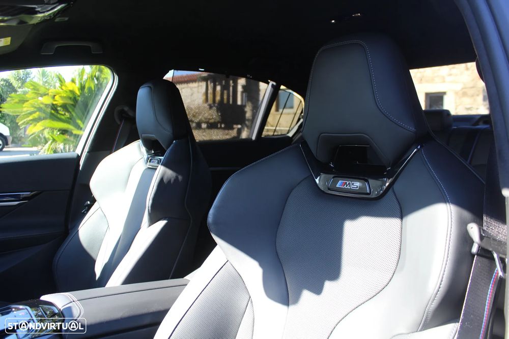 BMW M5 xDrive - 19
