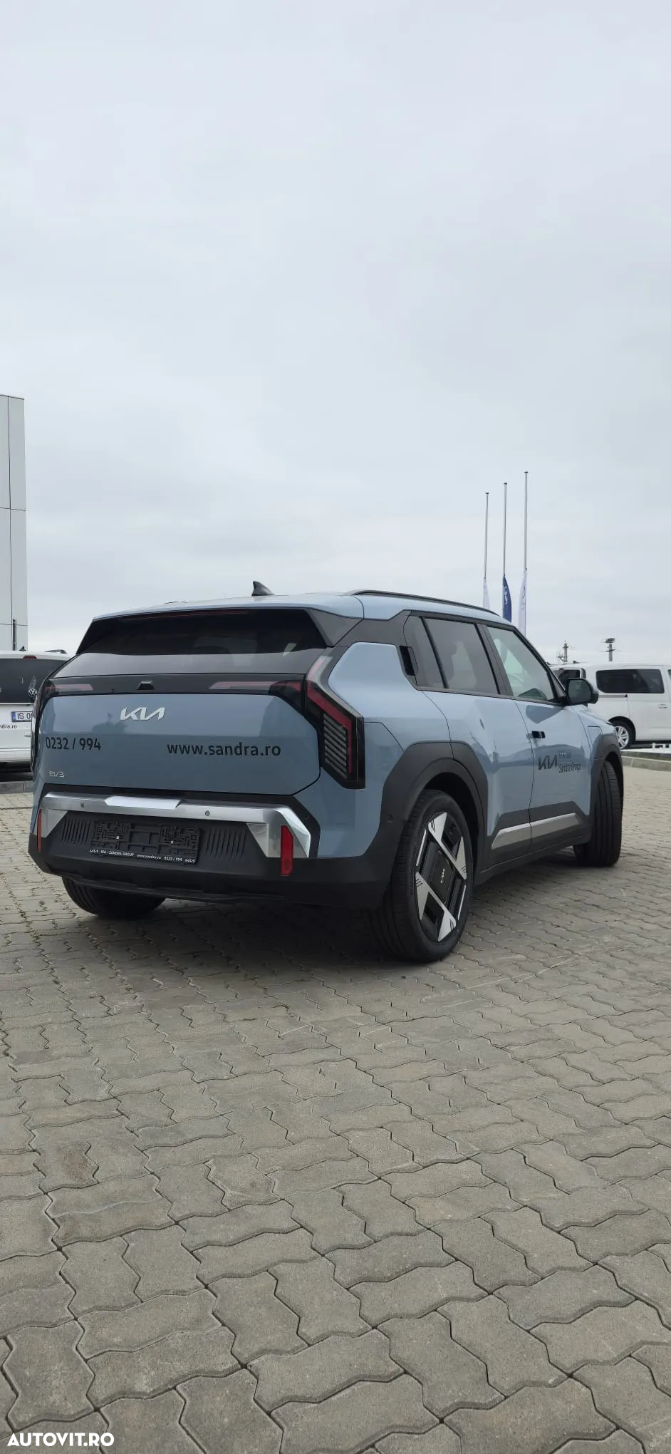 Kia EV3 81.4 kWh 4x2 AT Earth 2 - 10