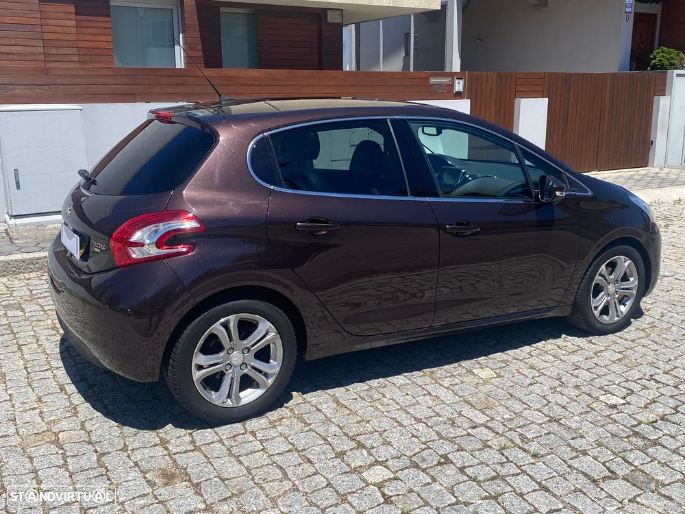 Peugeot 208 1.6 e-HDi Allure 2-Tronic - 7