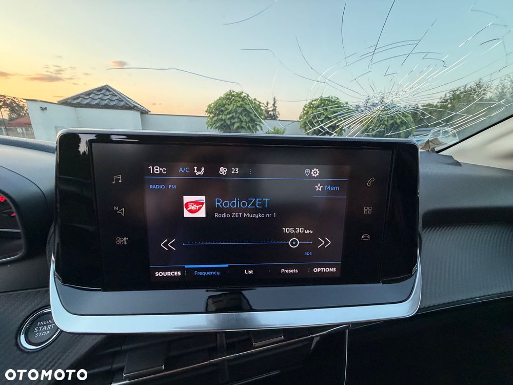 Peugeot 208 PureTech 100 Allure - 18