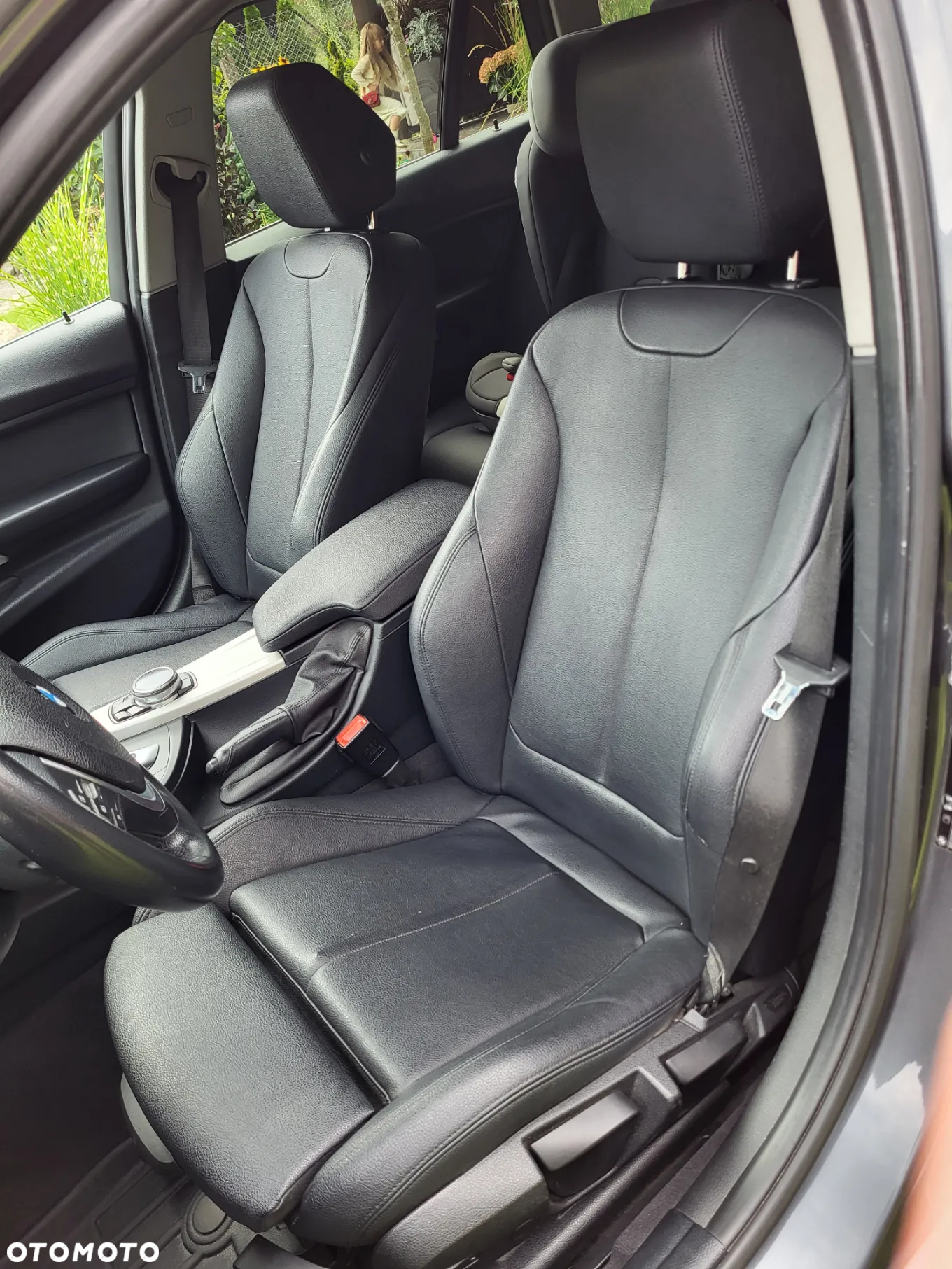 BMW Seria 3 318d Touring - 24