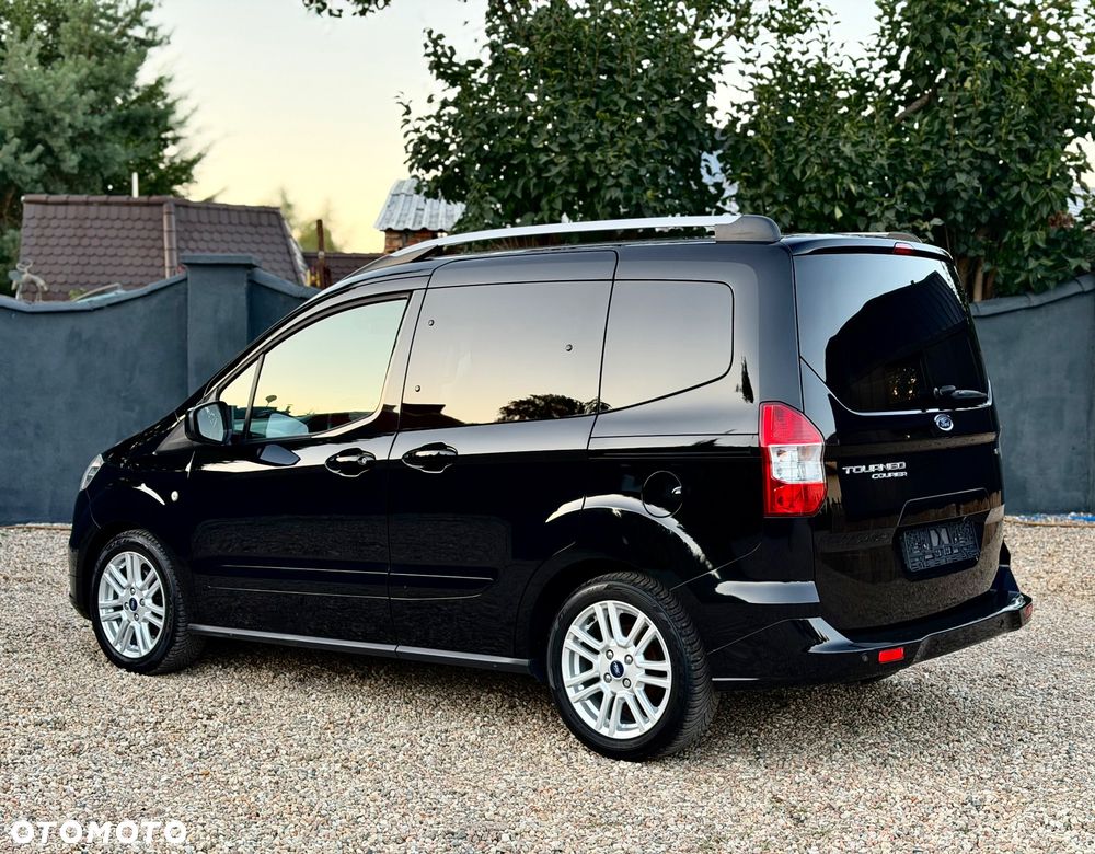 Ford Courier - 5
