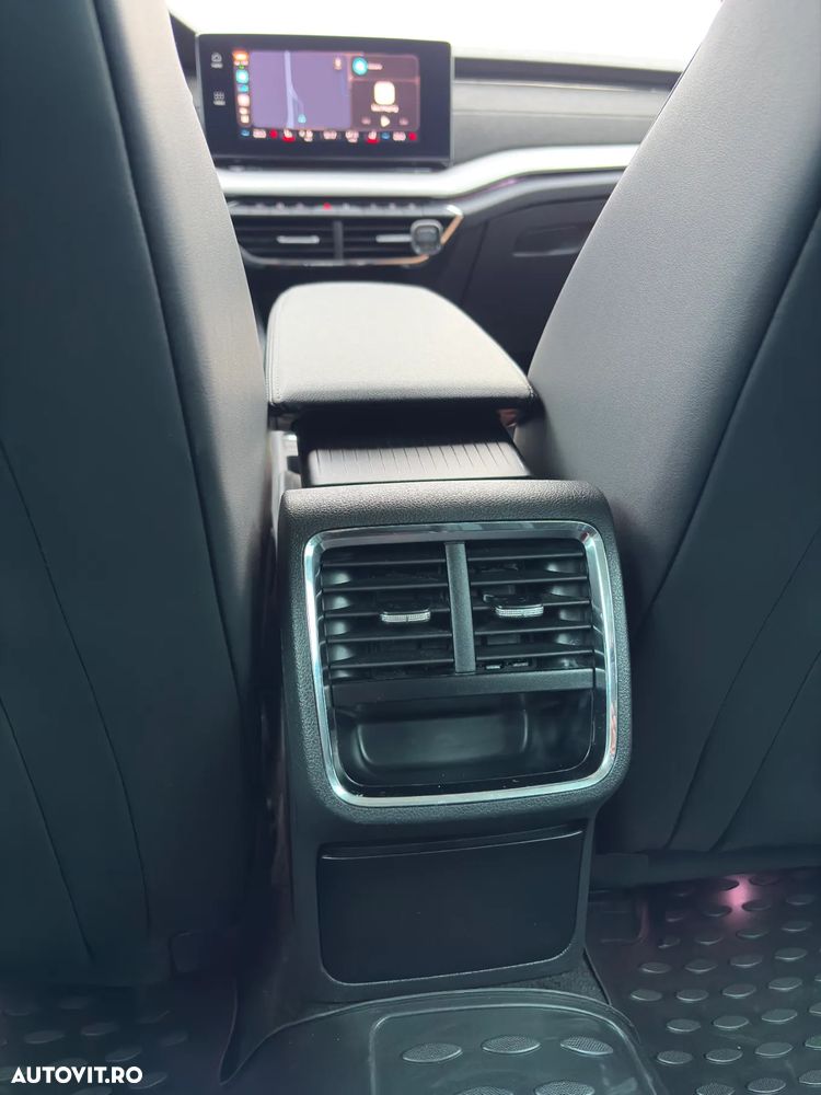 Skoda Octavia 2.0 TDI STYLE DSG - 24