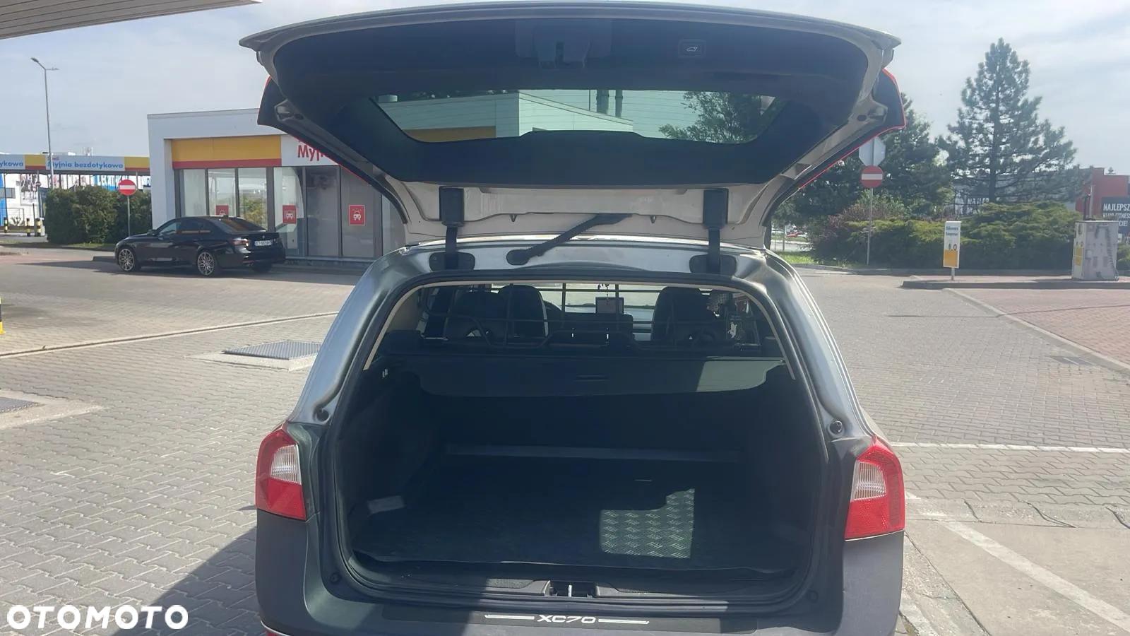 Volvo XC 70 D5 AWD Kinetic - 32