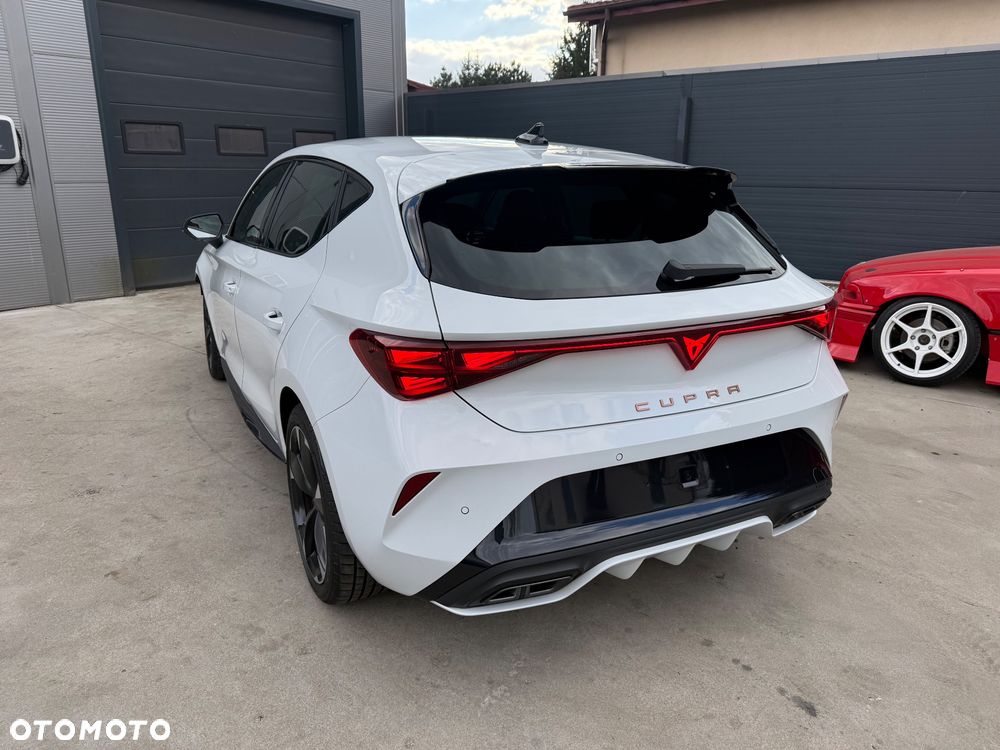 Cupra Leon 1.5 eTSI mHEV DSG - 11