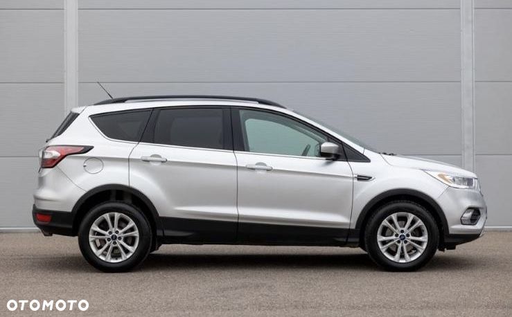 Ford Escape - 9