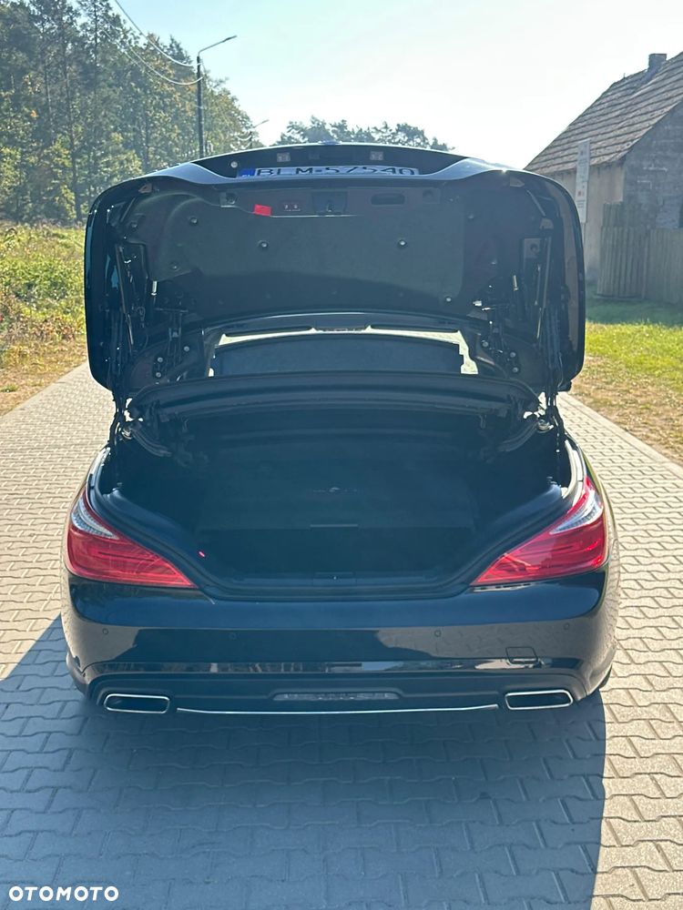 Mercedes-Benz SL - 26
