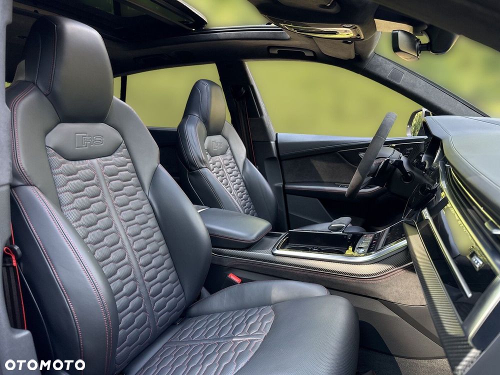 Audi RS Q8 - 16