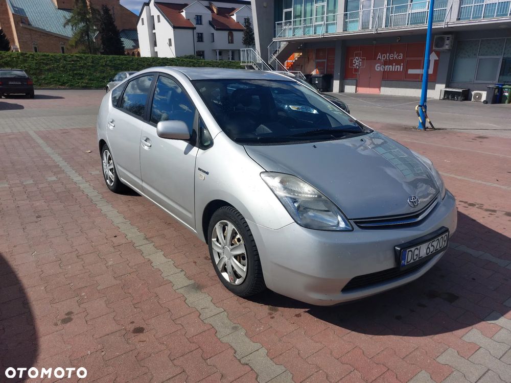 Toyota Prius 1.5 VVT-i Sol - 4