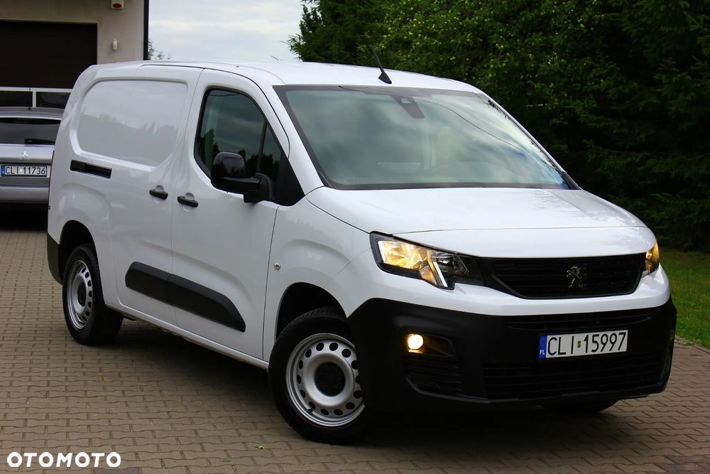 Peugeot PARTNER 1.5HDI 130KM AUTOMAT 8 BIEGÓW LONG DŁUGI 3 OSOBOWY PERFEKT AUTO NAVIGACJA KAMERY,ASYSTENTY,VF23% - 1