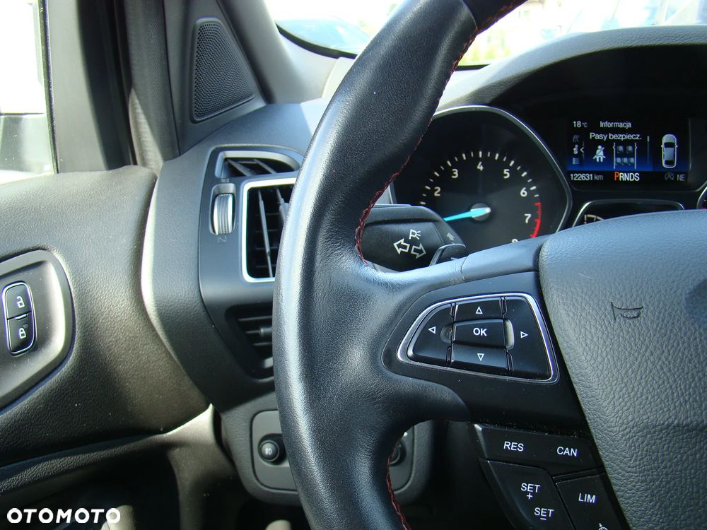Ford Kuga 2.0 EcoBoost 4x4 ST-Line - 29