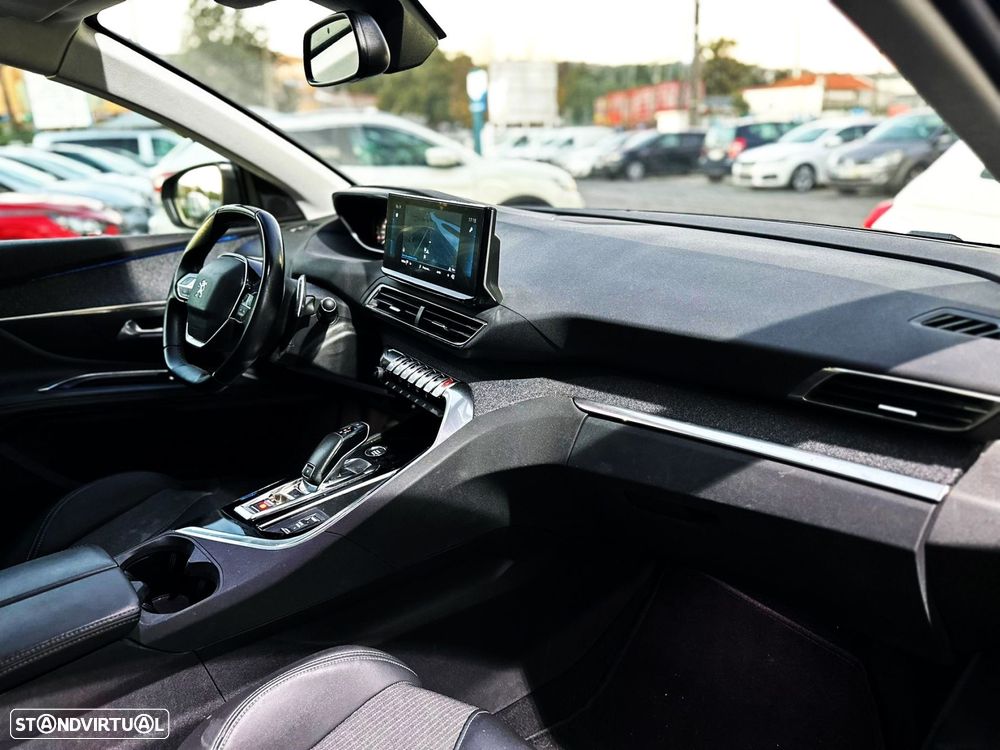 Peugeot 3008 1.5 BlueHDi Allure Pack EAT8 - 13