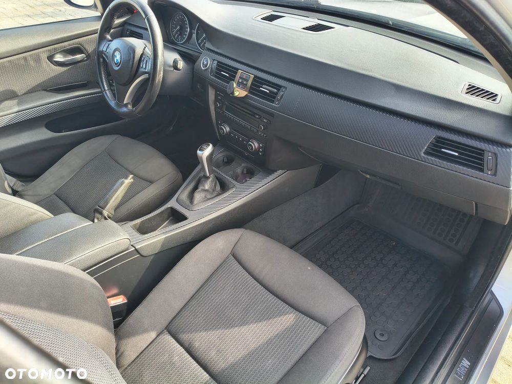 BMW Seria 3 318d - 8