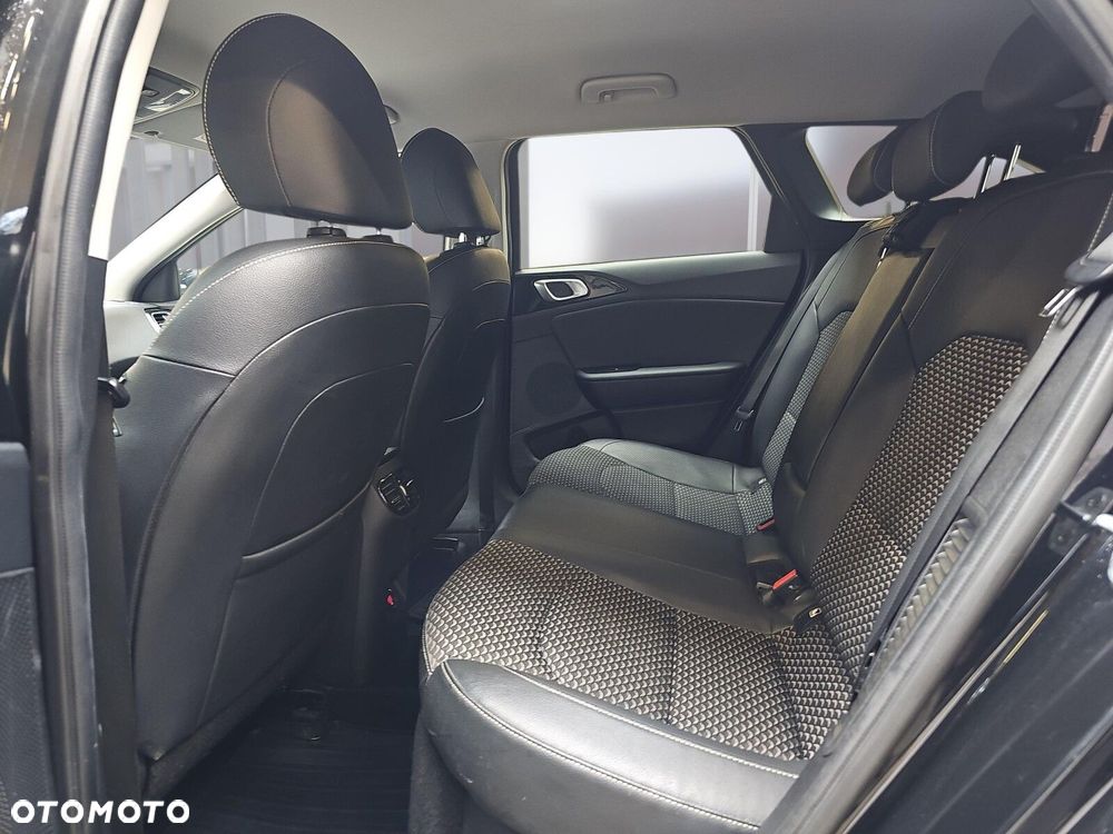 Kia Ceed 1.6 GDI PHEV Business Line DCT - 10