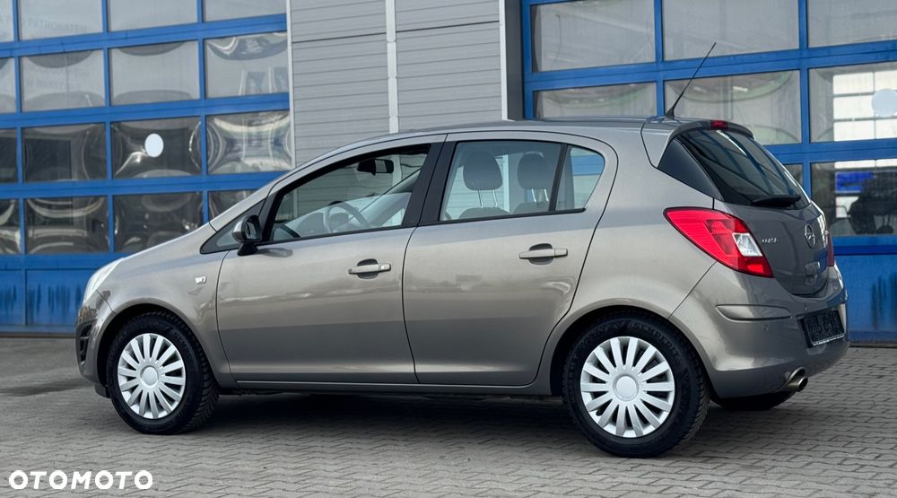 Opel Corsa - 8