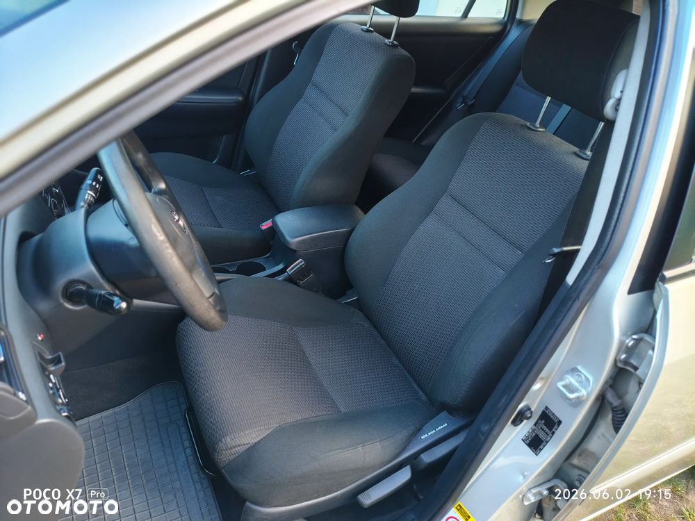 Toyota Corolla - 26