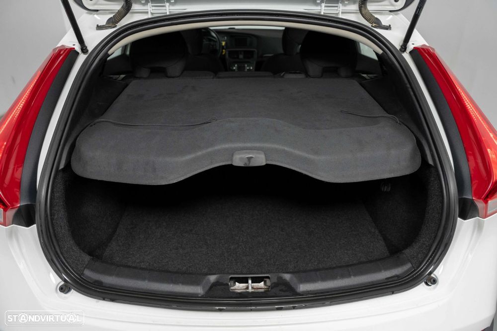 Volvo V40 Cross Country 1.6 D2 Momentum - 11