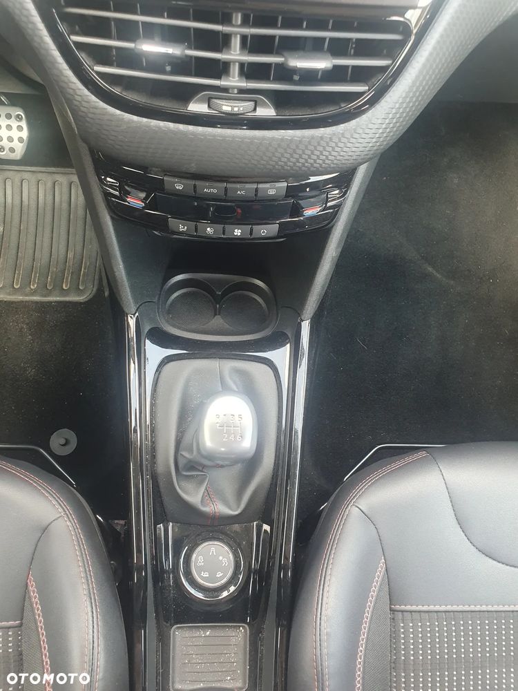 Peugeot 2008 PureTech 110 Stop&Start GT-Line Edition - 18