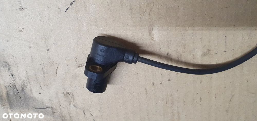 Czujnik położenia wału VW Passat B6 2.0 FSI 06A906433K - 3