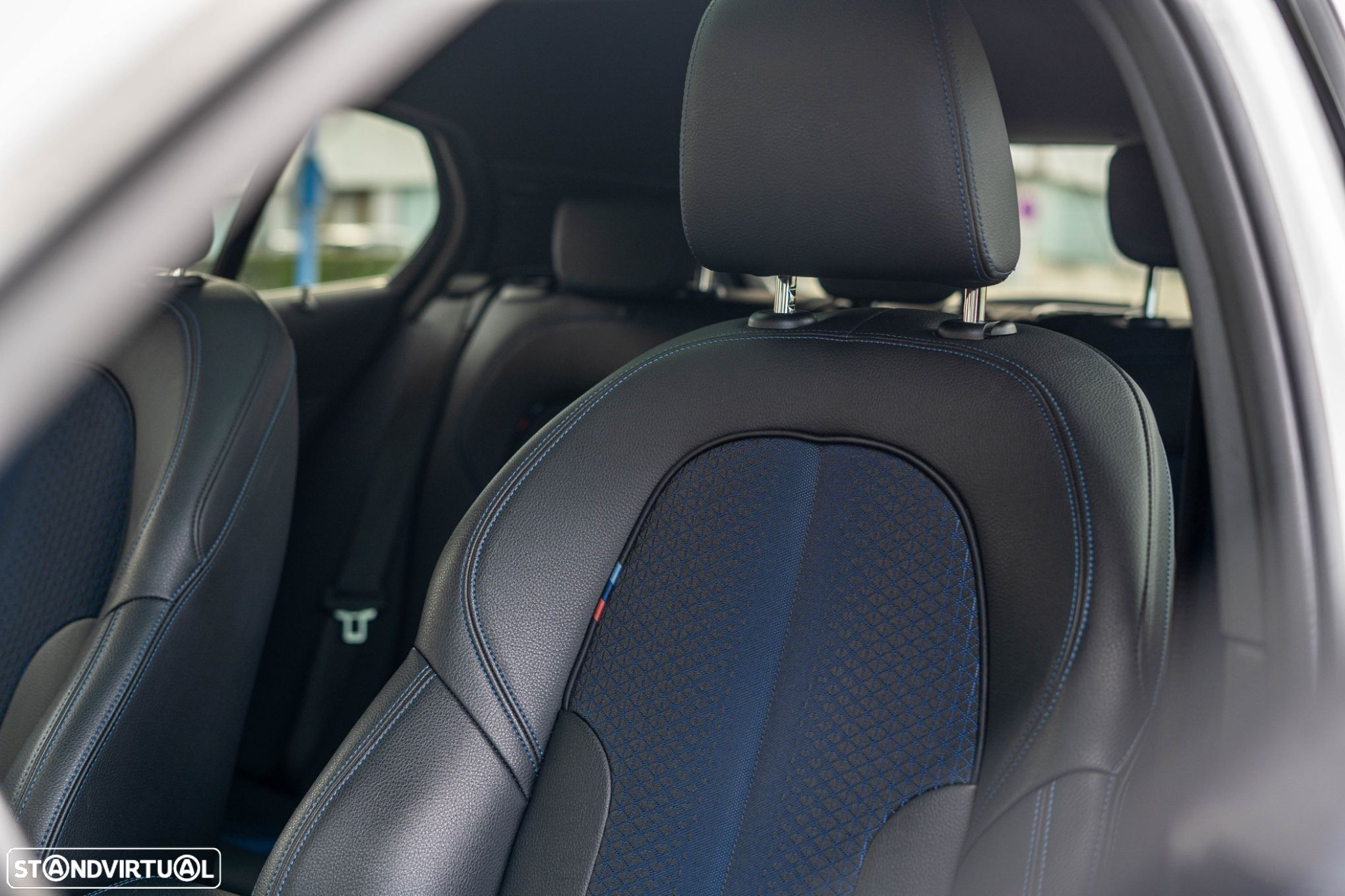 BMW 116 d Pack Desportivo M Auto - 47