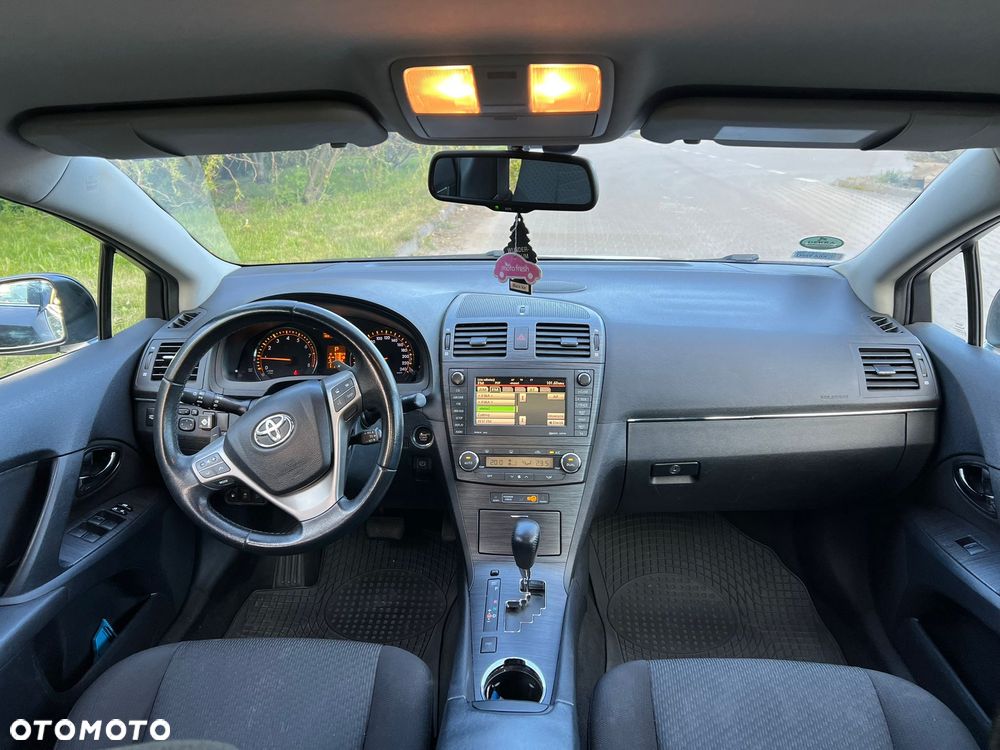 Toyota Avensis 2.0 Prestige NAVI MS - 8