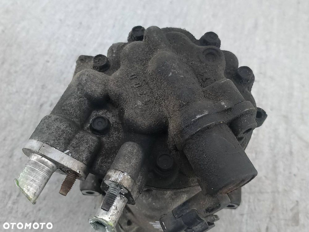 POMPA, SPRĘŻARKA KLIMATYZACJI PEUGEOT 407 SW 9648138680 1.8 16V - 4