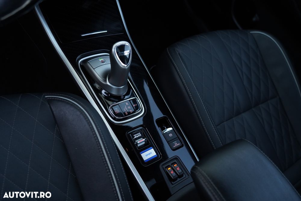 Mitsubishi Outlander PHEV 2.4 L 4X4 Instyle+ - 10