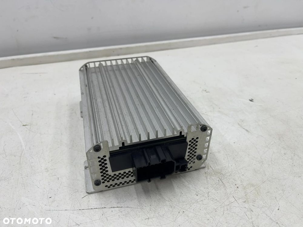 Wzmacniacz antenowy Audi A8 D3 02-10r. moduł radia becker 4e0035223 - 1