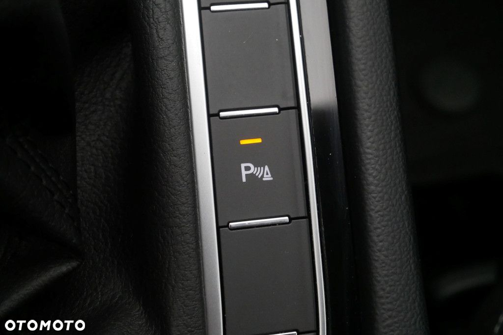 Volkswagen Passat 1.5 TSI EVO Business - 18