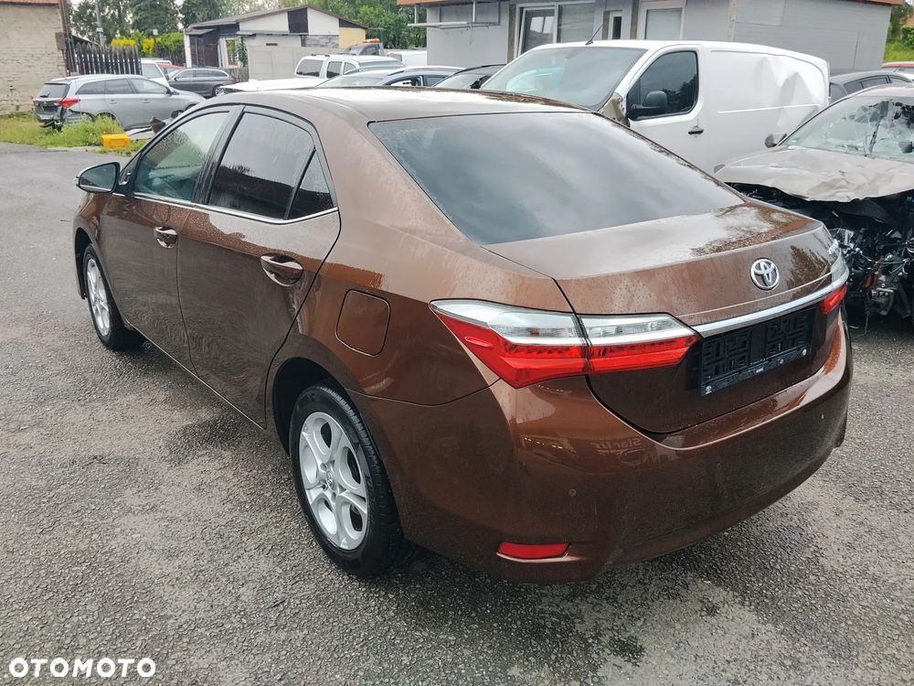 Toyota Corolla - 4
