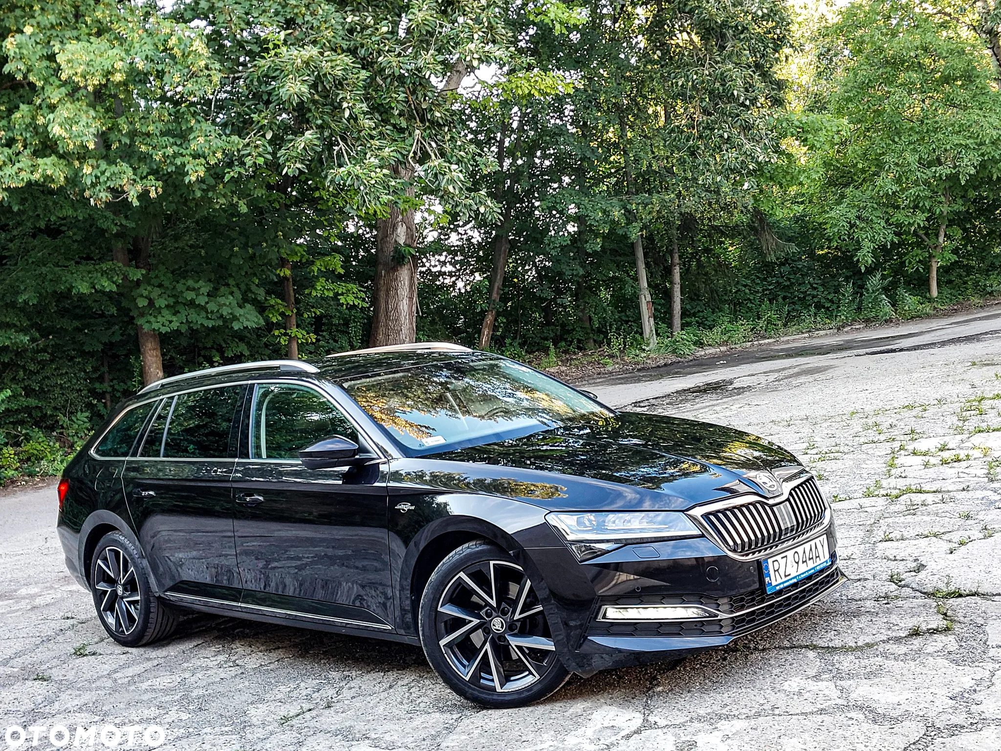 Skoda Superb 2.0 TDI SCR 4x4 L&K DSG - 5