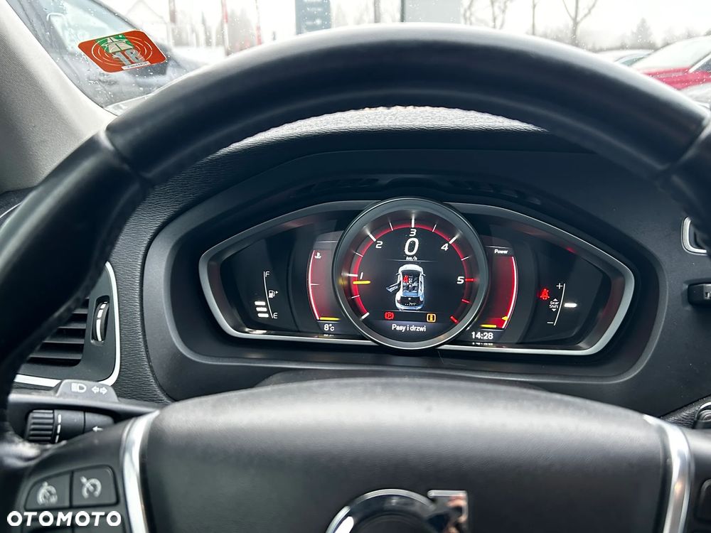 Volvo V40 D2 Drive-E Momentum - 7