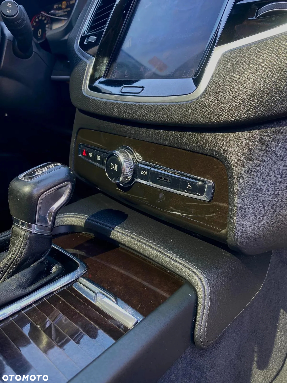 Volvo XC 90 T5 AWD Momentum 7os - 23