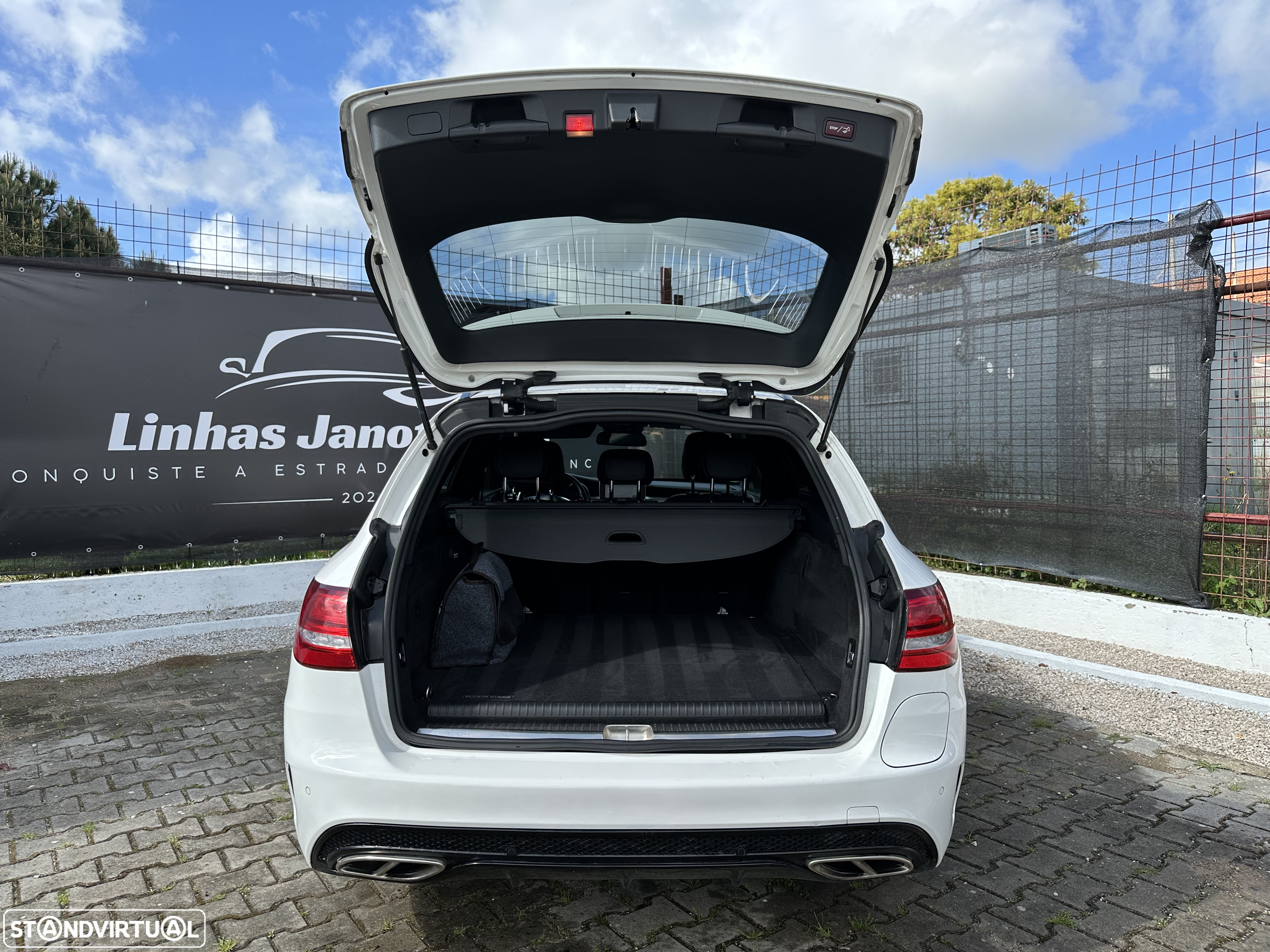 Mercedes-Benz C 350 e - 32