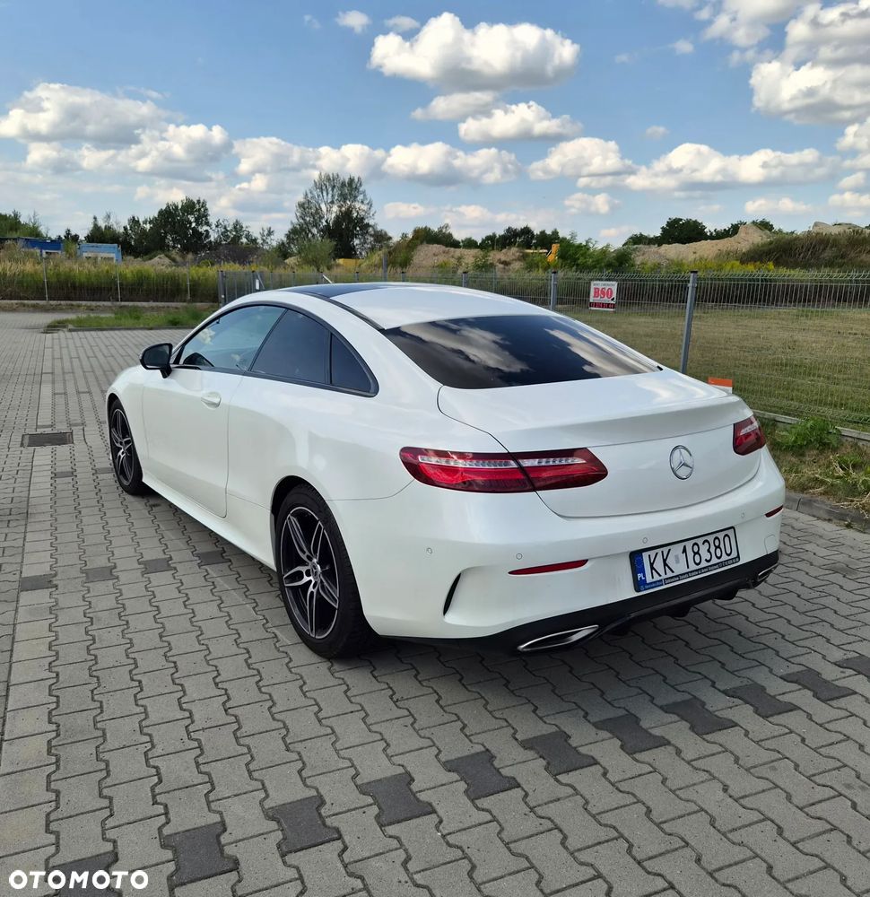 Mercedes-Benz Klasa E 200 9G-TRONIC - 27