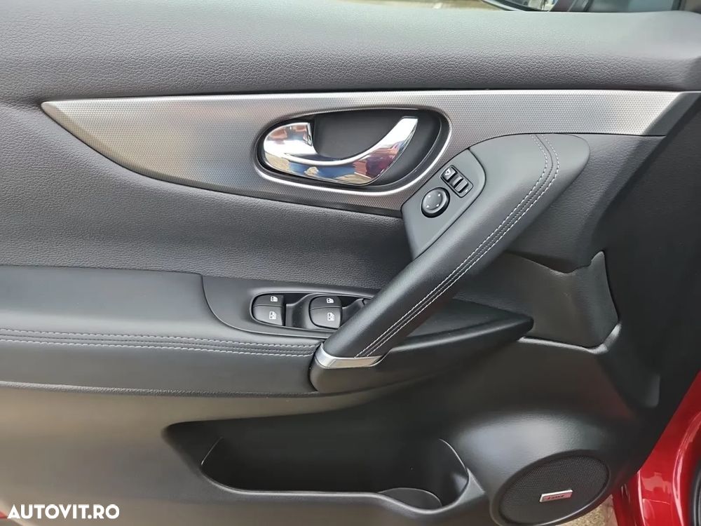 Nissan Qashqai 1.7 dCi TEKNA+ - 8